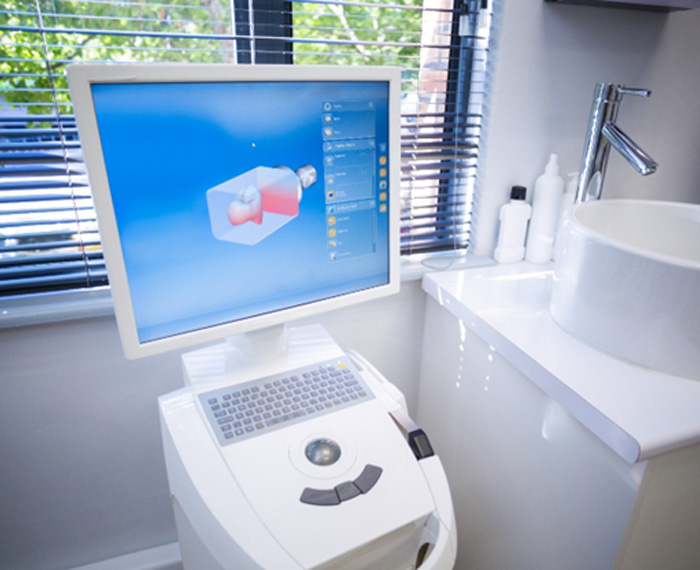 The Invisalign Outcome Simulator Pro with iTero Element Plus Series